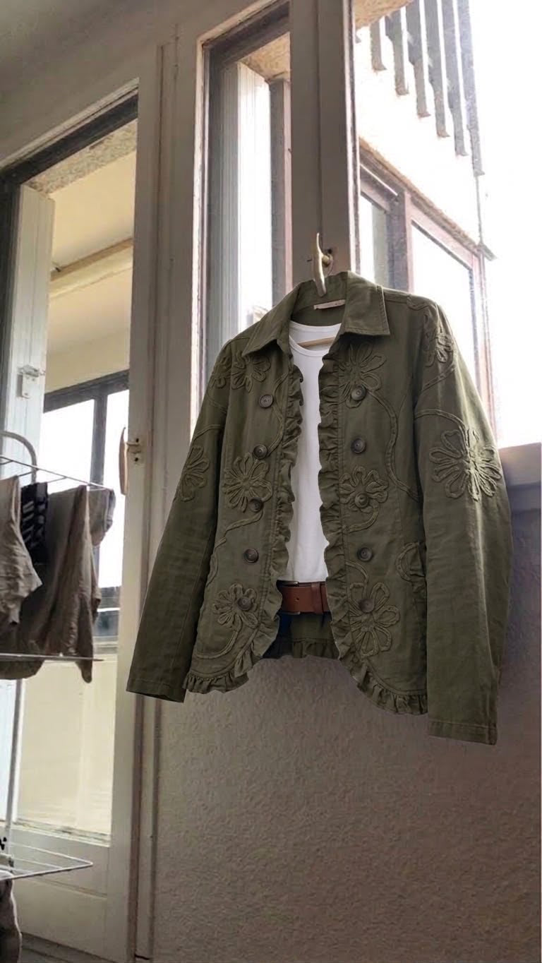 Agnès P. - Assunta™ | Chaqueta bordada con volantes