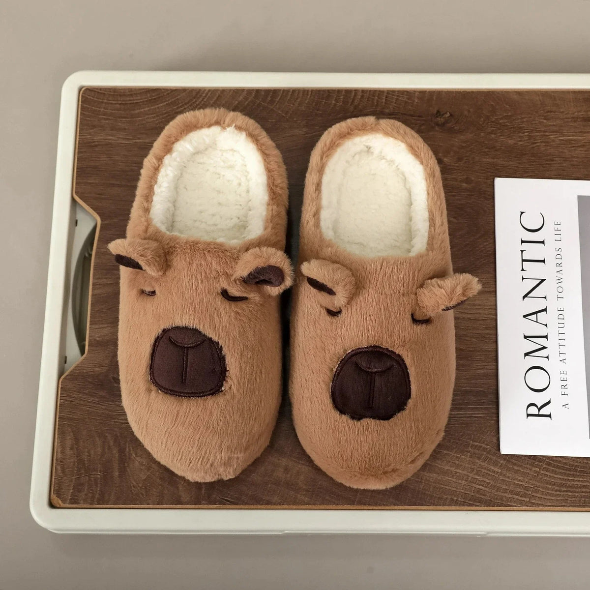 Anouk | Chaussons capybara - Casa Cavari