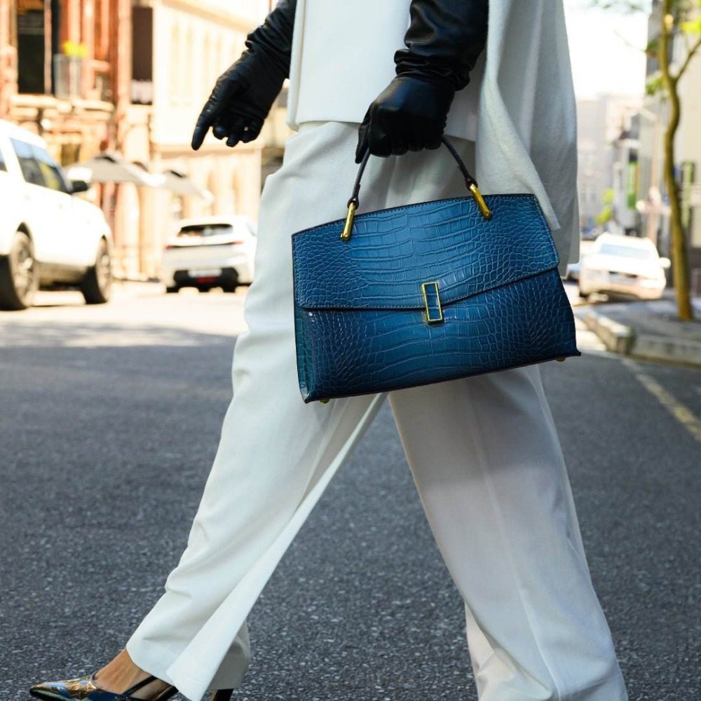 Adriana|Bolso estructurado con solapa - CasaCavari