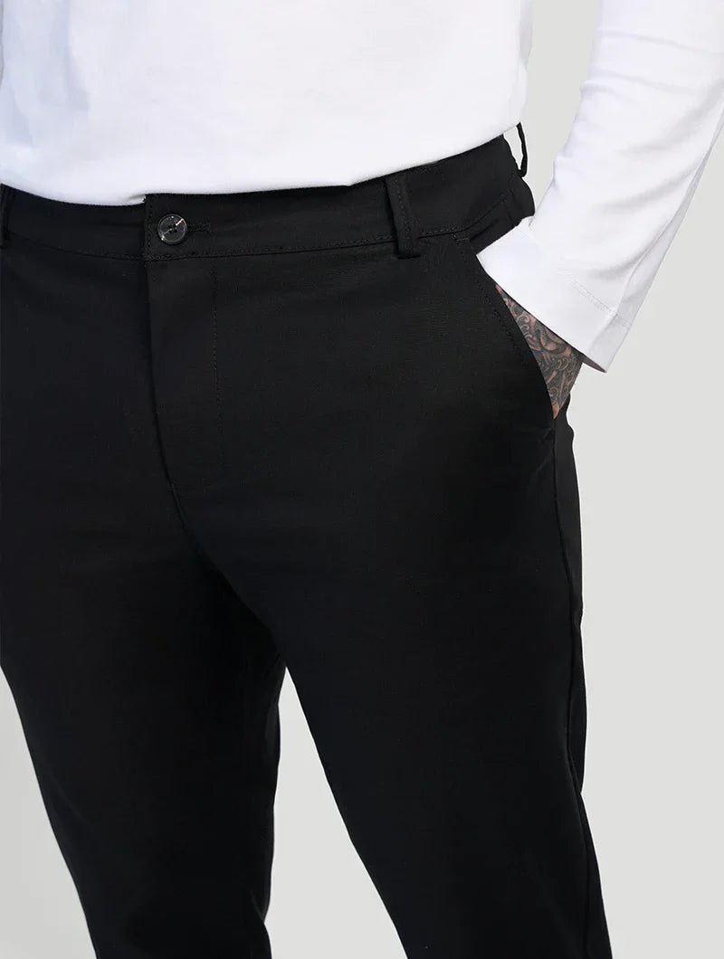 Astino|Pantalones rectos negro - CasaCavari