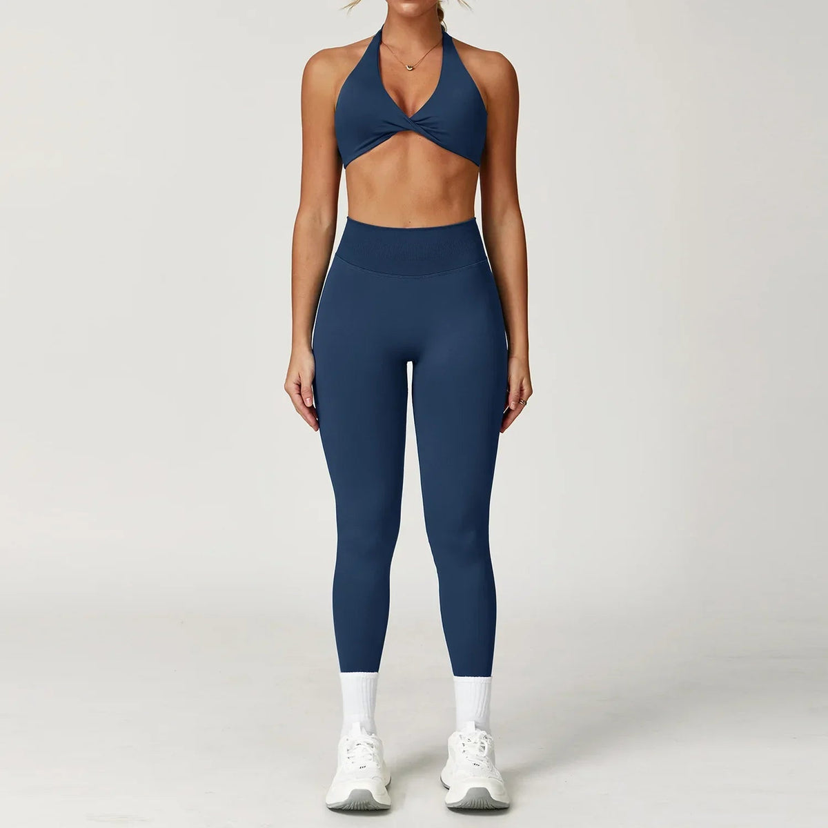 AURORA|Conjunto deportivo - CasaCavari
