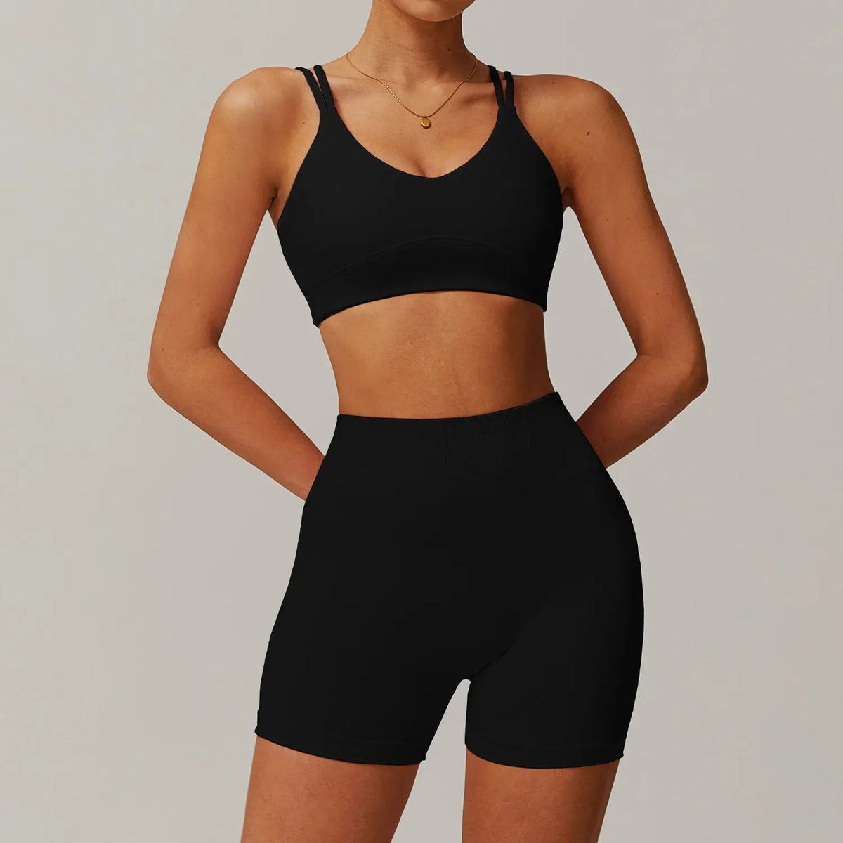 EMILIE|Conjunto deportivo - CasaCavari